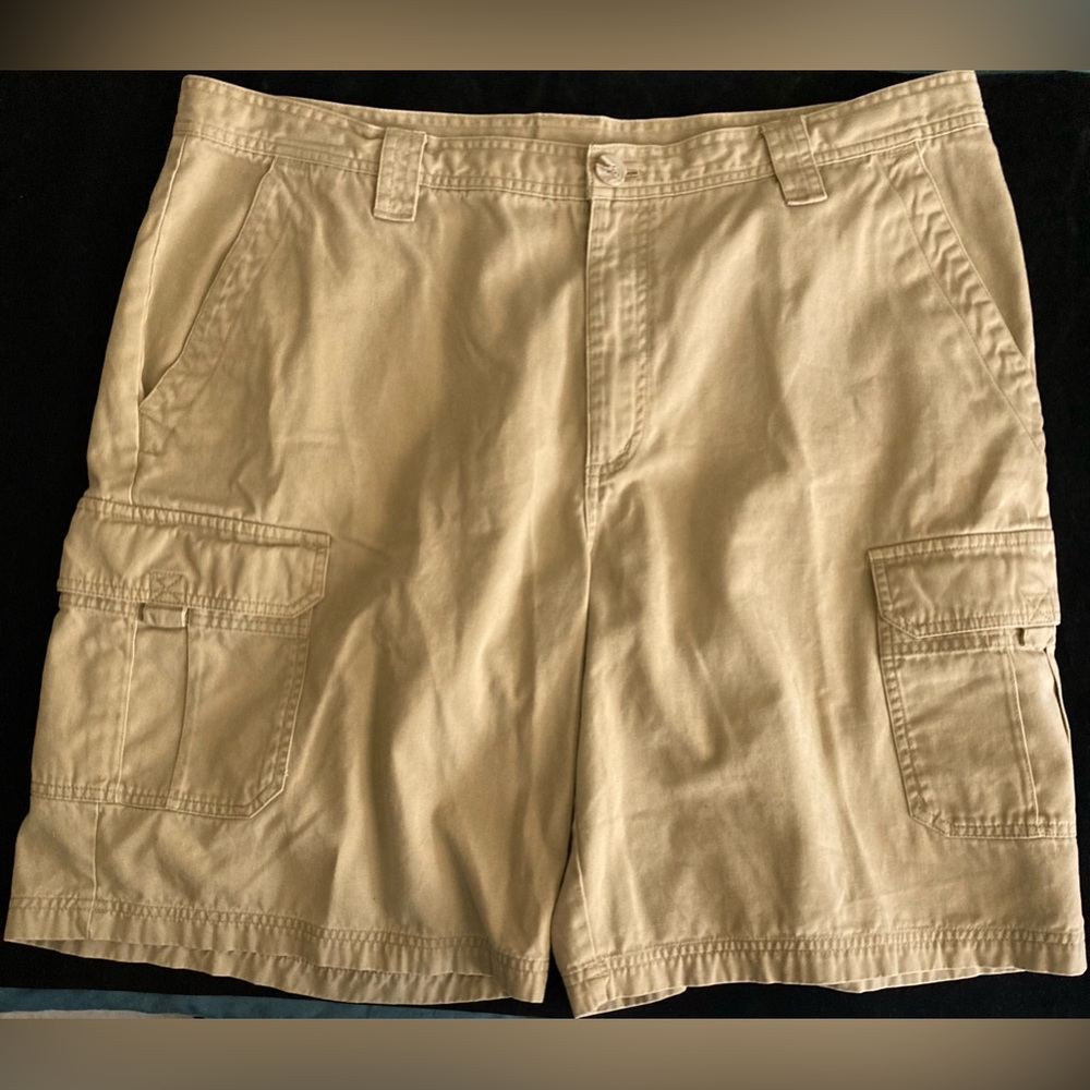 Columbia CARGO SHORTS MENS SIZE(40) TAN CARGO SHORTS